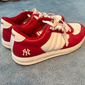 Reebok S. Carter Jay-Z Yankees Logo – Red & White – Men’s 9.5